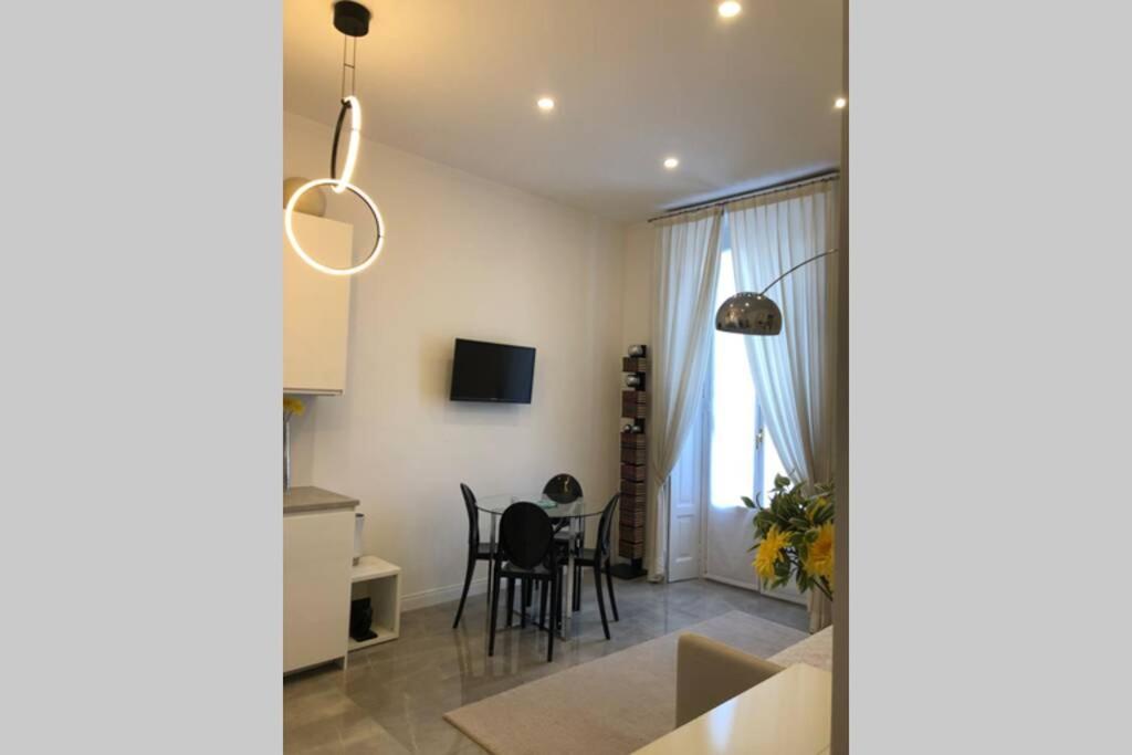 Casa Alberto Da Giussano, Elegante Bilocale In Centro Con Balcone Sul Parco Μιλάνο Εξωτερικό φωτογραφία