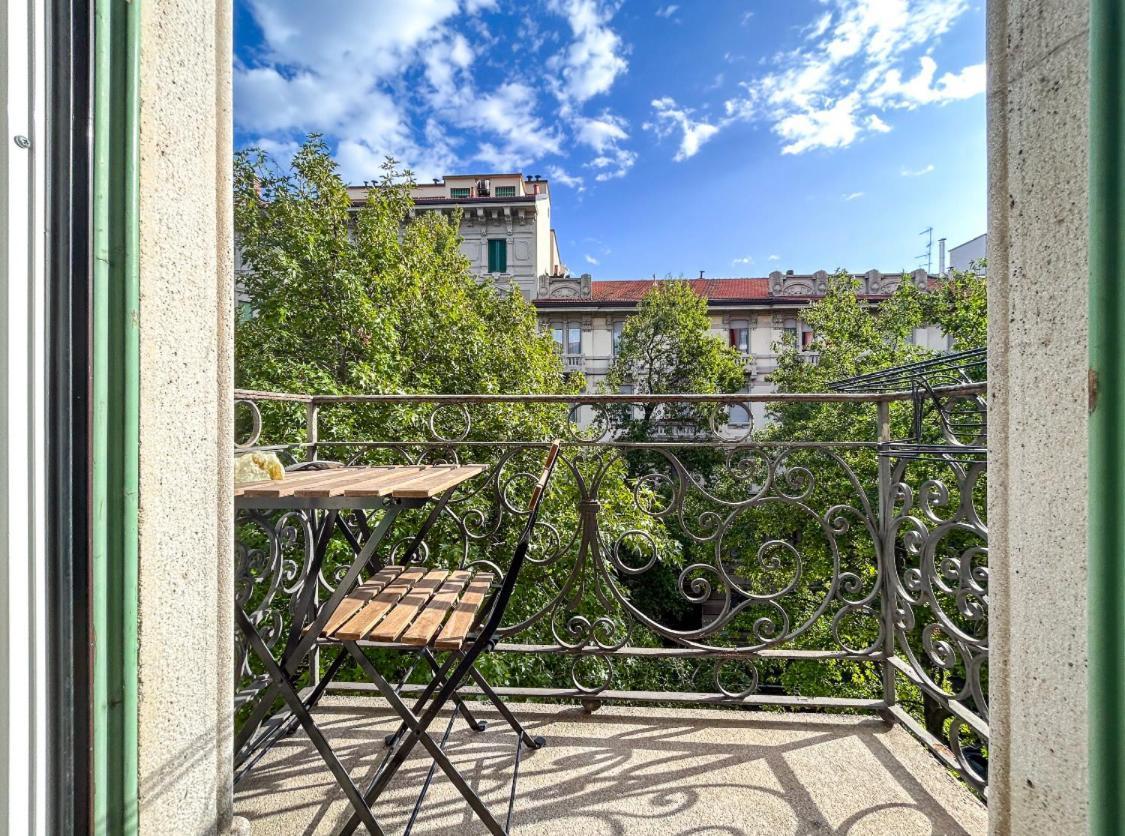 Casa Alberto Da Giussano, Elegante Bilocale In Centro Con Balcone Sul Parco Μιλάνο Εξωτερικό φωτογραφία